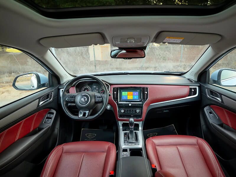 2022 MG RX5 Luxury 1.5 litre 4 Cylinder Engine GCC Specs Silver Brown