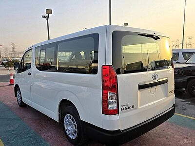 2025 Toyota Hiace Std Roof Newshape 2.8l Diesel MT White Grey