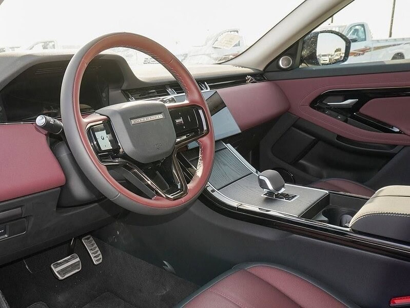 2024 Land Rover Range Rover Evoque P250 DYNAMIC SE Silver Maroon