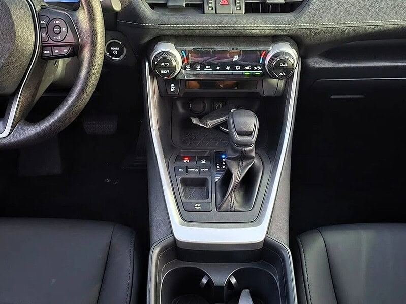 2023 Toyota RAV 4 2.5 litre 4 Cylinder Hybrid 4x2 Full Option Black SUV