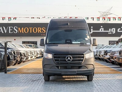 2025 Mercedes-Benz Sprinter 519 CDI 2.0L Diesel Cargo Van Black