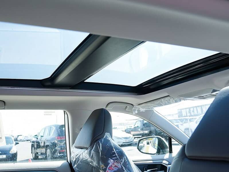 2025 Toyota RAV4 4 Cylinder Engine SUV GCC Specs White Grey