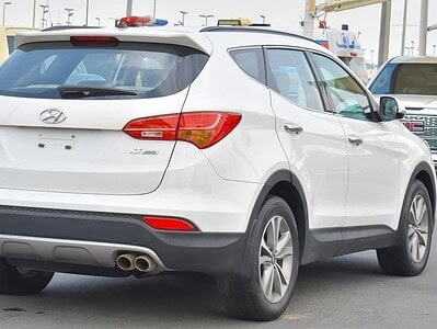 2016 Hyundai Santa Fe 4WD SUV Petrol GCC Specs White Beige
