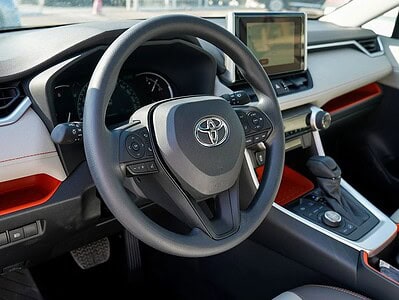 2025 Toyota RAV4 4 Cylinder Engine SUV GCC Specs White Grey