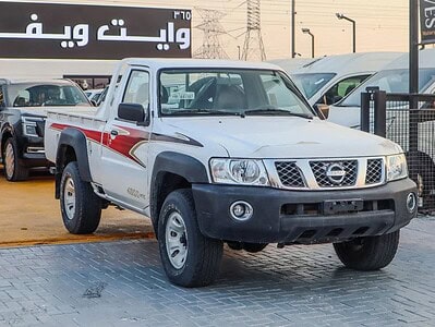2020 Nissan Patrol Pickup Nissan Patrol 4.8L 6 Cylinder Engine White Grey