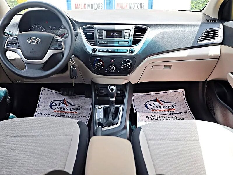 2021 Hyundai Accent GL 4 Cylinder Engine GCC Specs Silver Beige