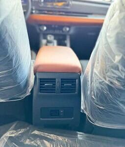 2024 Mitsubishi Outlander 2.5 litre 4 Cylinder Engine White Black