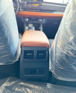 2024 Mitsubishi Outlander 2.5 litre 4 Cylinder Engine White Black