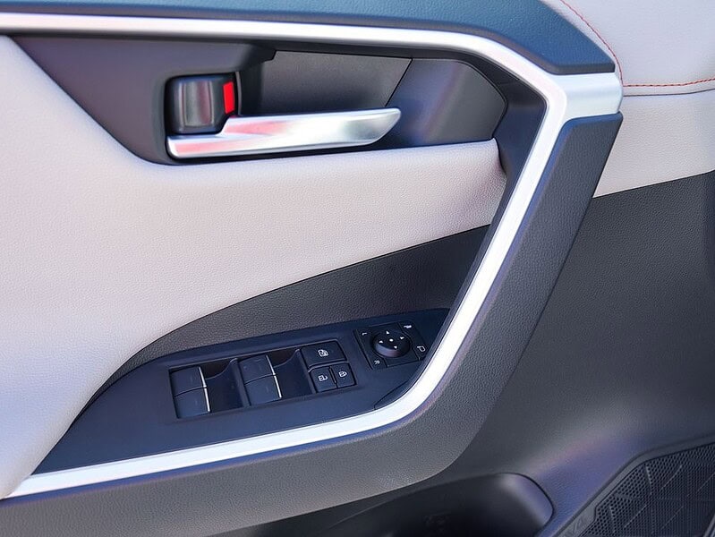 2025 Toyota RAV4 4 Cylinder Engine SUV GCC Specs White Grey