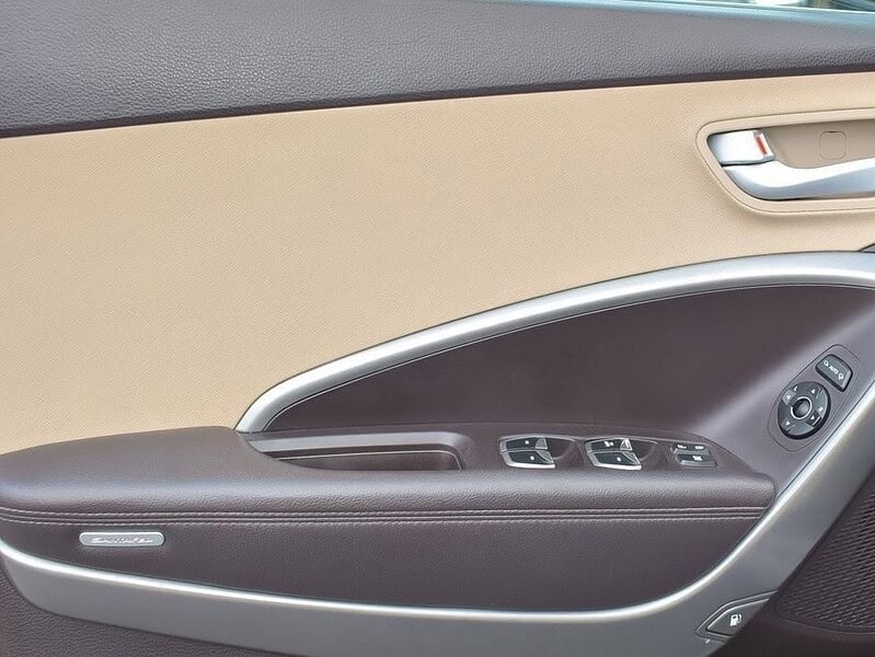 2016 Hyundai Santa Fe 4WD SUV Petrol GCC Specs White Beige