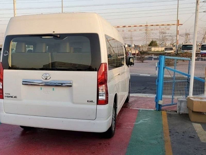 Toyota Hiace Commuter GL 2.8 litre MT Diesel 2026 White Grey