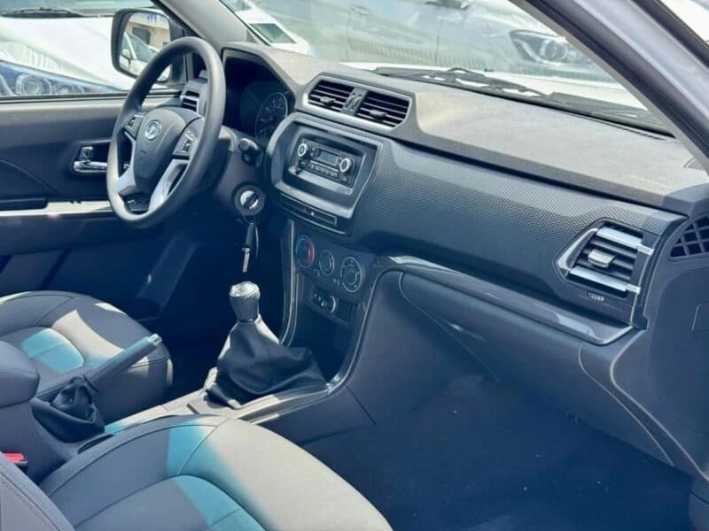 Great Wall Wingle Wingle 5 4X2 2025 GCC Specs White Black