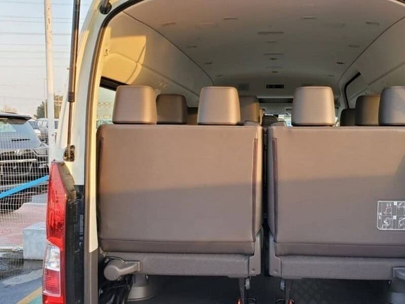 Toyota Hiace Commuter GL 2.8 litre MT Diesel 2026 White Grey