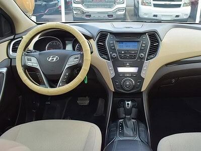 2016 Hyundai Santa Fe 4WD SUV Petrol GCC Specs White Beige