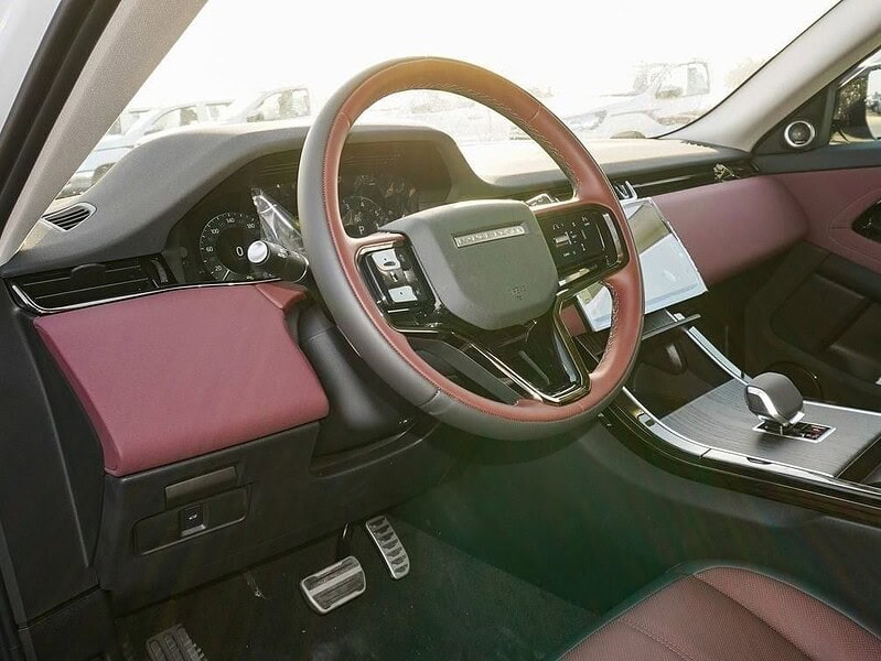 2024 Land Rover Range Rover Evoque P250 DYNAMIC SE White Maroon