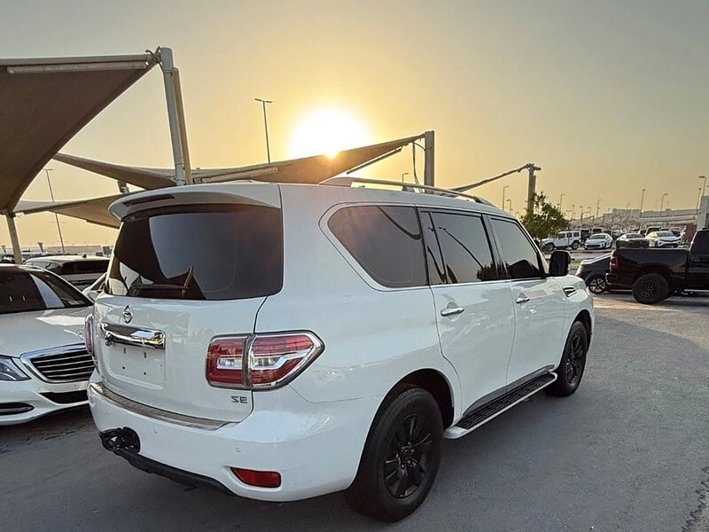 2013 Nissan Patrol SE 4.0 litre 6 Cylinder Engine SUV White Beige