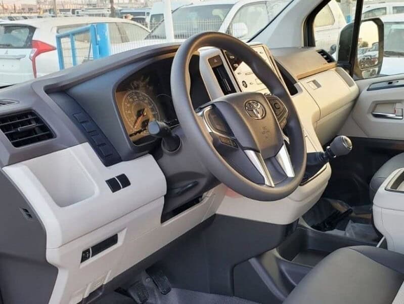 Toyota Hiace Commuter GL 2.8 litre MT Diesel 2026 White Grey