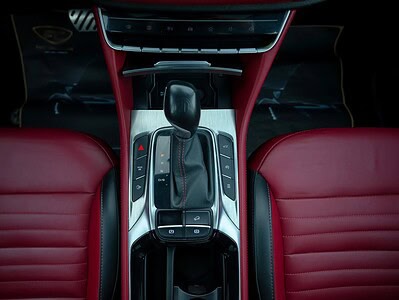 2021 MG HS Luxury 2.0L 4 Cylinder Engine GCC Specs Blue Red