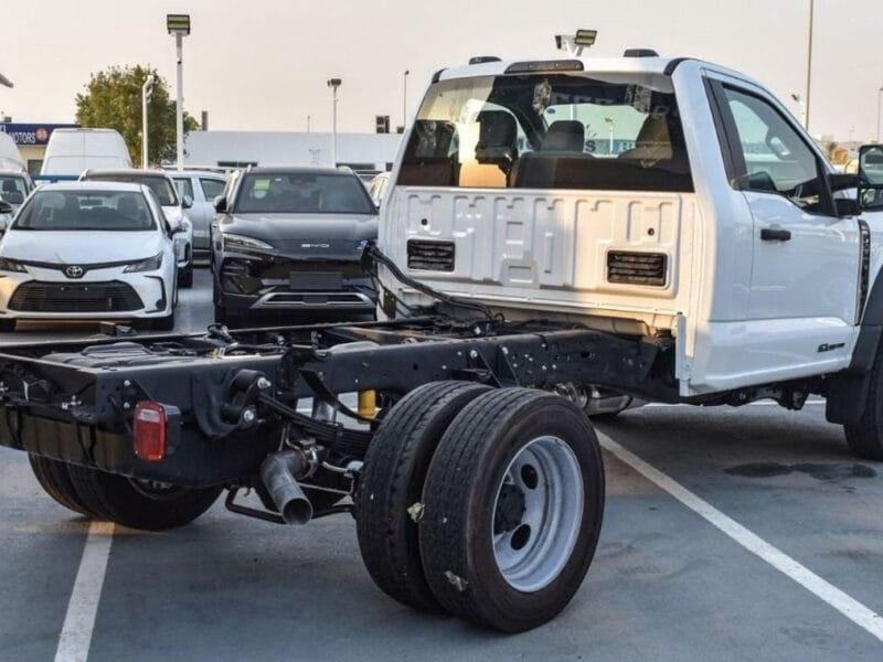 2024 Ford F550 XL Super Duty 6.7L V8 Turbo, 330 HP 4WD