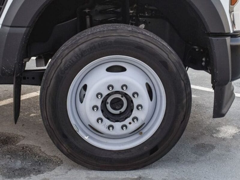 2024 Ford F550 XL Super Duty 6.7L V8 Turbo, 330 HP 4WD