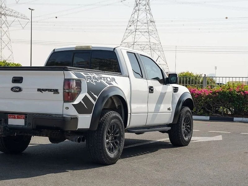 Ford Raptor SVT F-150 6.2L V8 2013 Perfect Condition White Black