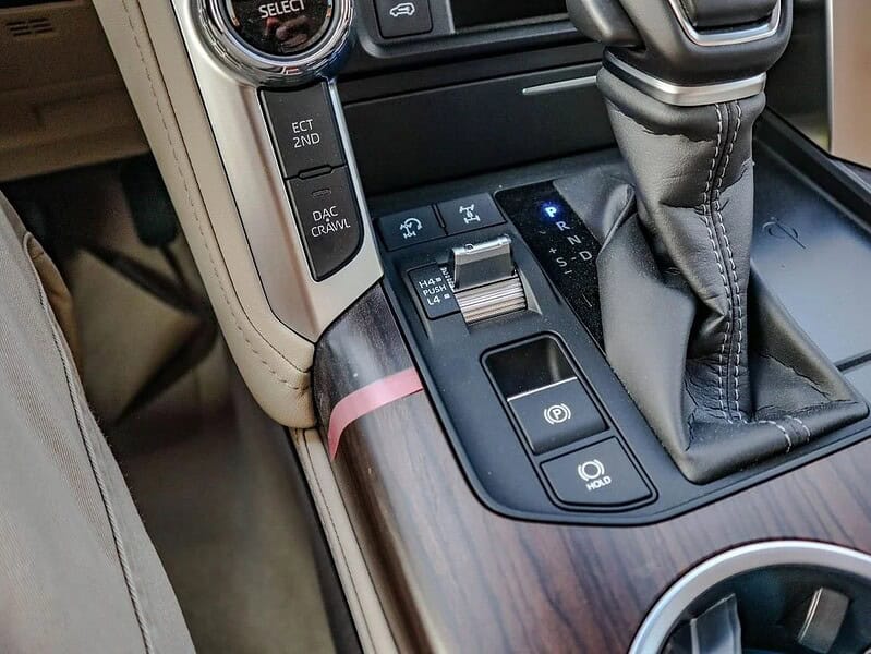 2025 Toyota Land Cruiser Toyota Land Cruiser 300 Series VXR 4.0L Black Beige