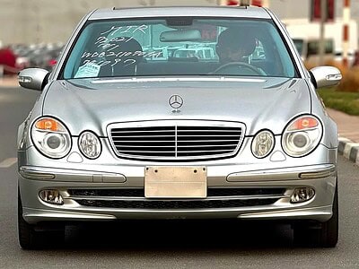 2005 Mercedes-Benz E-Class E 500 8 Cylinder Engine CLEAN CAR Silver Black