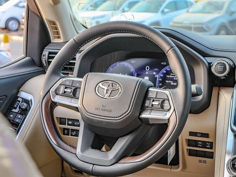 2025 Toyota Land Cruiser Toyota Land Cruiser 300 Series VXR 4.0L Black Beige