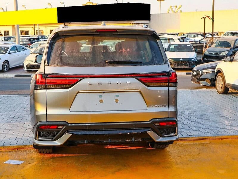 Lexus LX 600 F-Sport 3.5L 2025 Lexus LX 600 F-Sport Silver Red GCC Specs