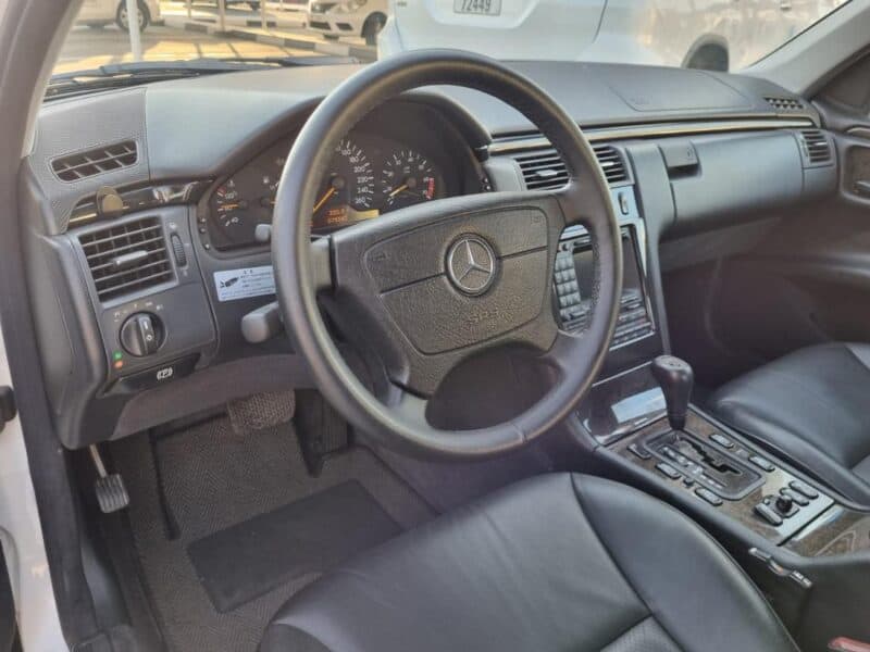 2000 Mercedes-Benz E 320 3.2 liters 6 Cylinders Engine White Grey