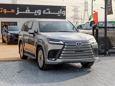 2025 Lexus LX 600 Signature 3.5 litre 6 Cylinder Engine Silver Red