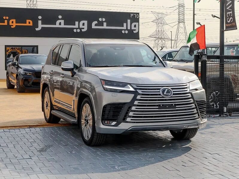 2025 Lexus LX 600 Signature 3.5 litre 6 Cylinder Engine Silver Red