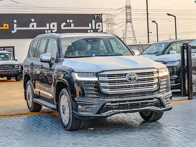 2025 Toyota Land Cruiser Toyota Land Cruiser 300 Series VXR 4.0L Black Beige