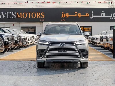 2025 Lexus LX 600 Signature 3.5 litre 6 Cylinder Engine Silver Red