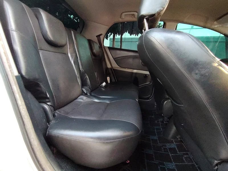 2008 Toyota Yaris MID Full New Condition Silver Black