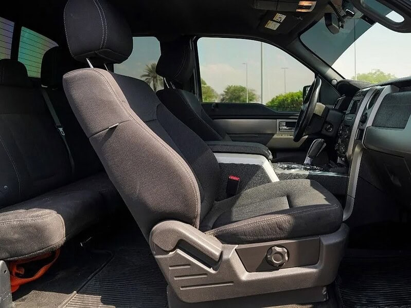 Ford Raptor SVT F-150 6.2L V8 2013 Perfect Condition White Black