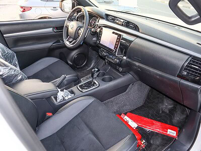 2025 Toyota Hilux GR Sport 4.0L Toyota Hilux GR GCC Specs White Black