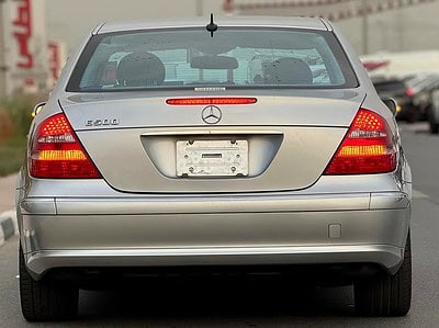 2005 Mercedes-Benz E-Class E 500 8 Cylinder Engine CLEAN CAR Silver Black