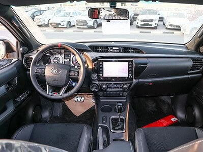 2025 Toyota Hilux GR Sport 4.0L Toyota Hilux GR GCC Specs White Black