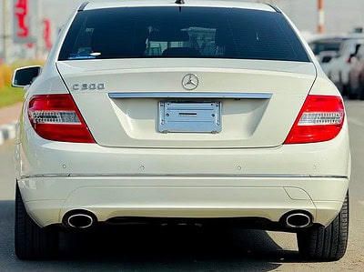 2010 Mercedes-Benz C-Class C300 6 Cylinder Engine White Black Clean Car