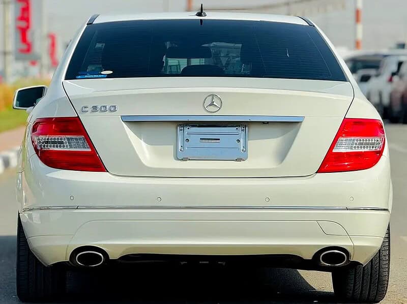 2010 Mercedes-Benz C-Class C300 6 Cylinder Engine White Black Clean Car