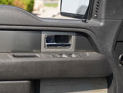 Ford Raptor SVT F-150 6.2L V8 2013 Perfect Condition White Black