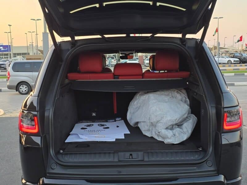 2021 Land Rover Range Rover Sport 3.0-liter engine 6 Cylinder Black Red