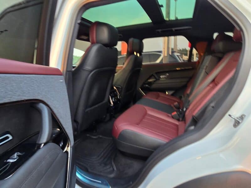 2025 Land Rover Range Rover Sport 3.0-liter turbocharged inline-six Cylinder White