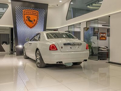 2010 Rolls-Royce Ghost GCC Specs Super Mint Condition White Red