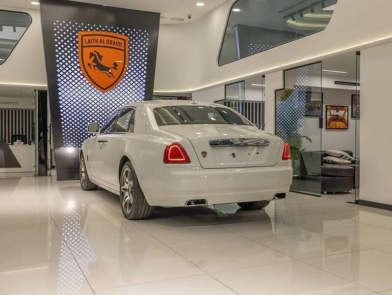 2010 Rolls-Royce Ghost GCC Specs Super Mint Condition White Red