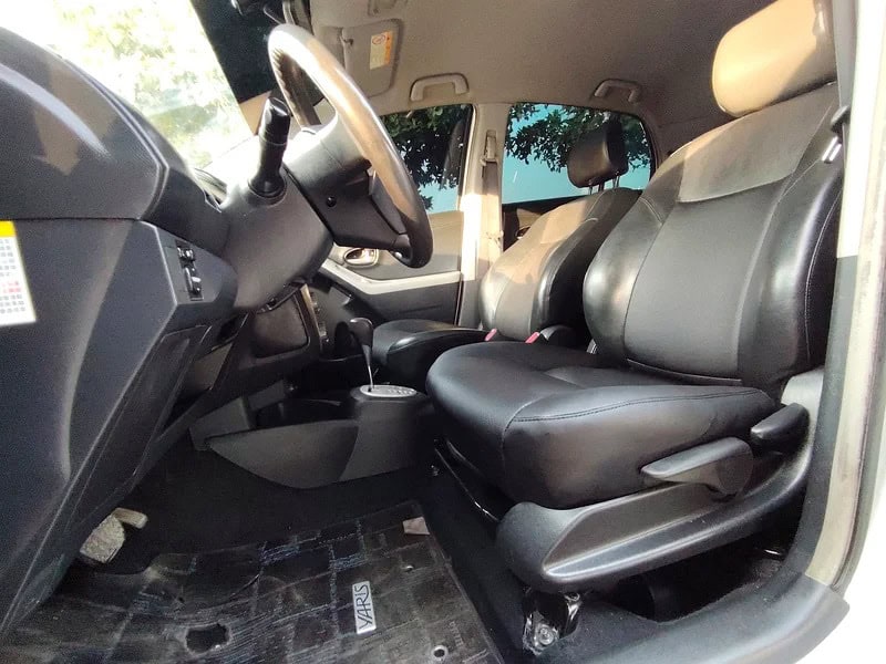 2008 Toyota Yaris MID Full New Condition Silver Black