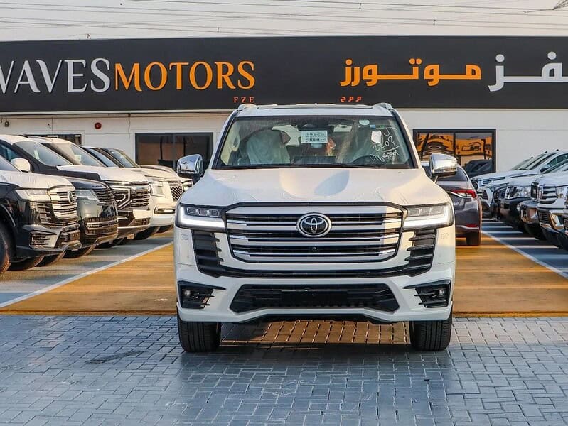 2025 Toyota Land Cruiser VXR 3.5L Twin-Turbo V6 GCC Specs White Beige