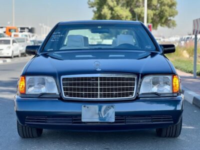 1992 Mercedes-Benz 500 SEL 5.0 liters 8 Cylinders Engine Blue Black