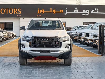 2025 Toyota Hilux GR Sport 4.0L Toyota Hilux GR GCC Specs White Black